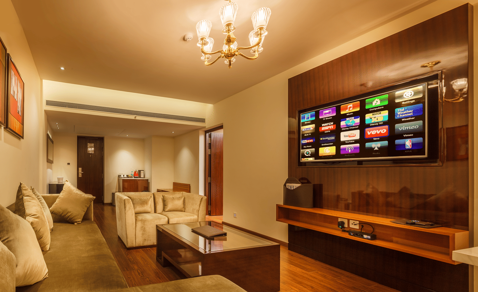 Suite Living Room 2
