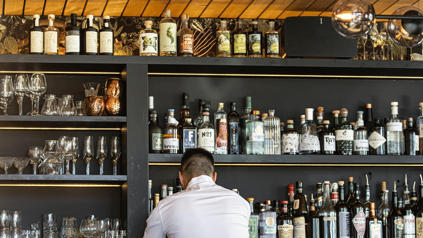 bar