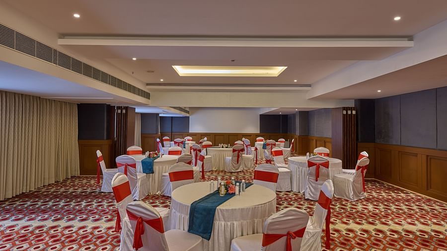cluster style arrangement in Mandapa banquet hall - Grand Continent, Mahabalipuram