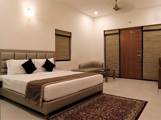 poolview room - Corbett Panorama Resort, Ramnagar