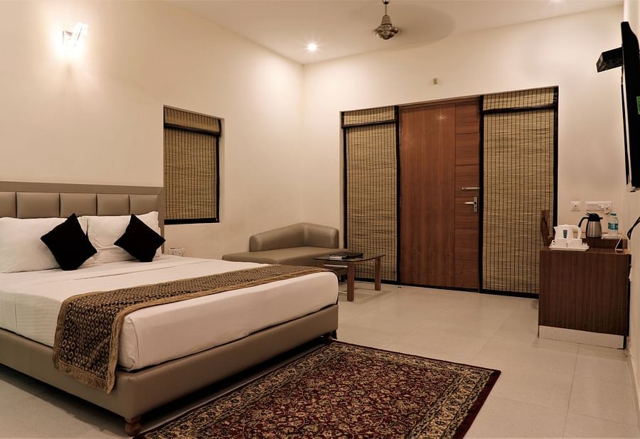 poolview room - Corbett Panorama Resort, Ramnagar