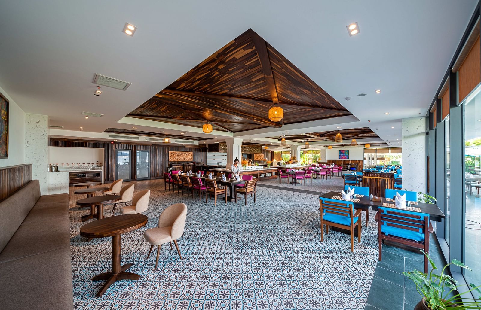 A restaurant with great seating arrangement, great lighting and scenic views - Alibu Resort Nha Trang
