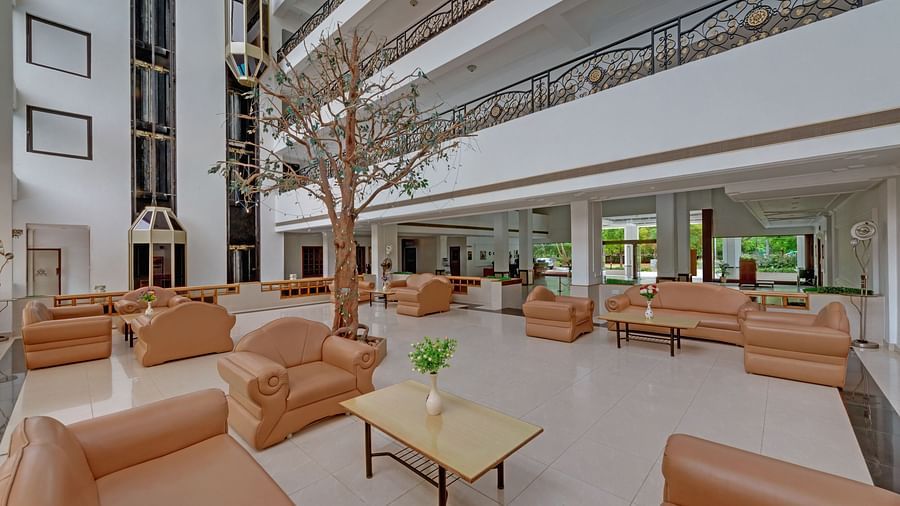 Sitting area at SRM Hotel, Trichy