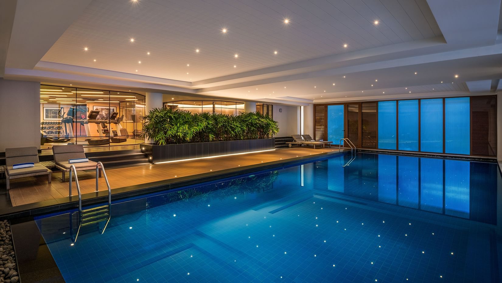 Pool Twilight 01 1