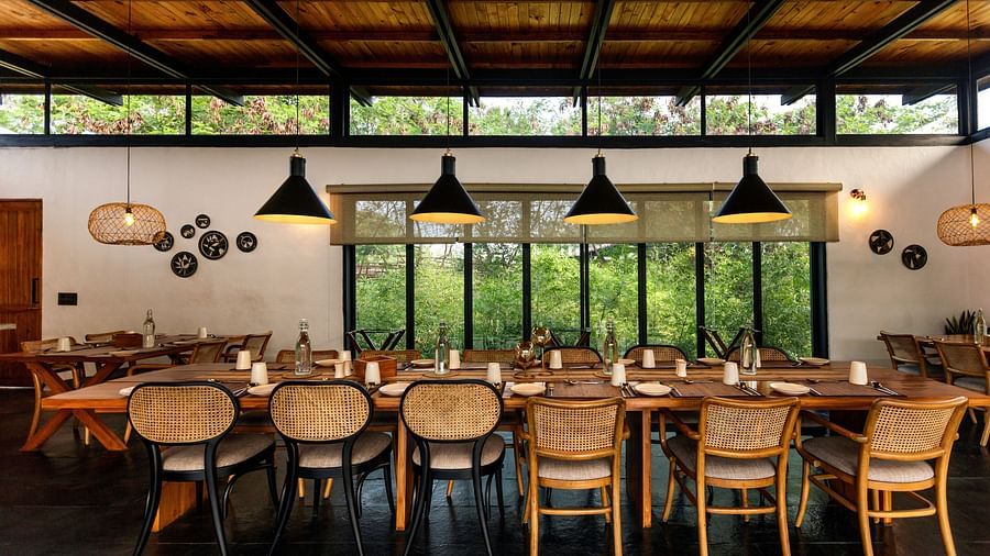 Dining 2