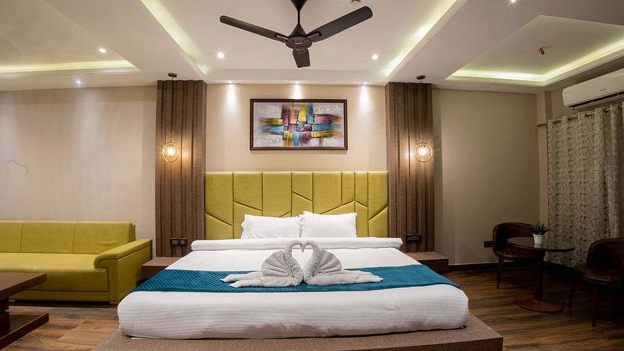 HM Resort, Dibrugarh Dibrugarh Front view of the king size bed at the Semi Suite Cottage