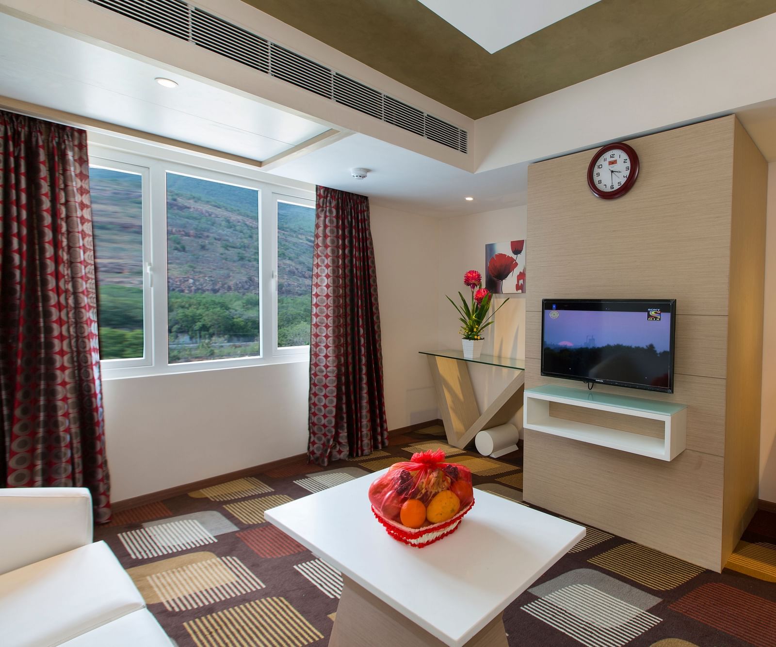 Hotel Pai Viceroy Tirupathi Suite Living Room