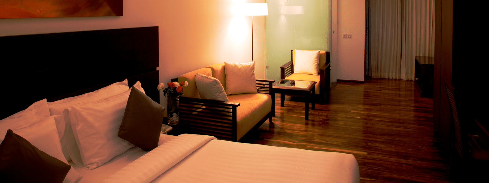 Regency Room Stays near Lalbagh Botanical Garden