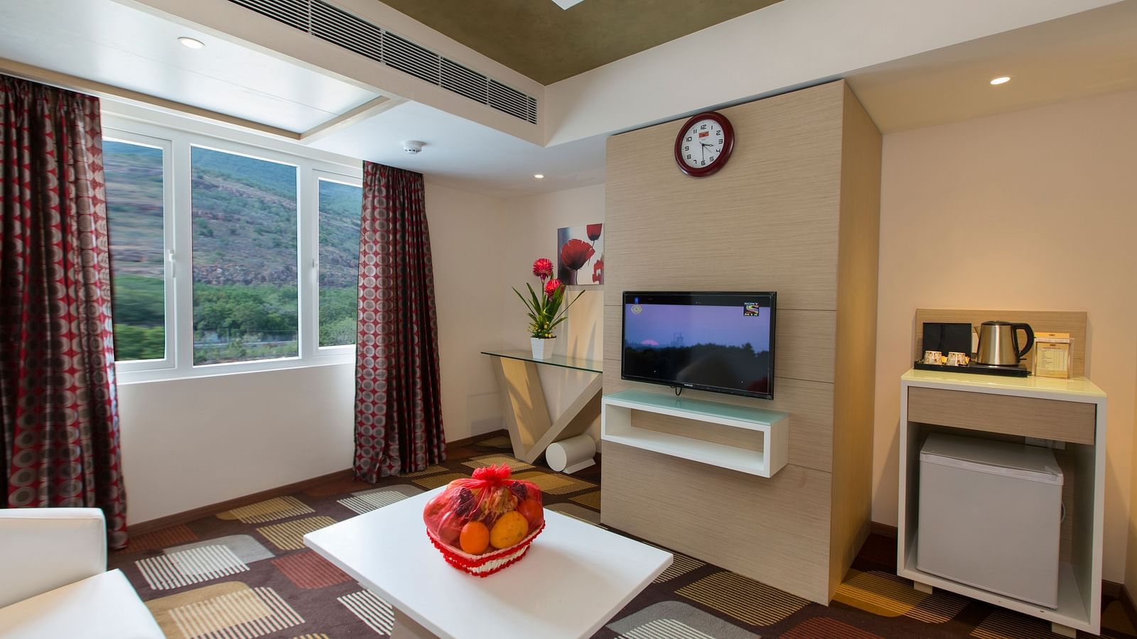 Hotel Pai Viceroy Tirupathi Suite Living Room