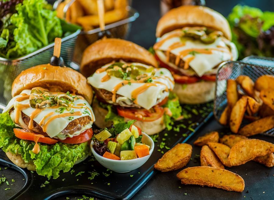 three mini burgers with potato wedges - polo floatel kolkata