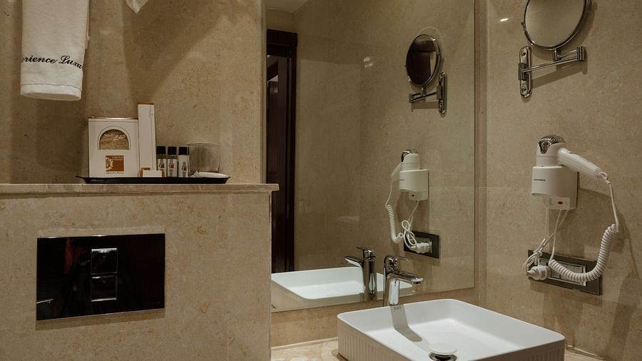 DLX EXE WASHROOM in Kota