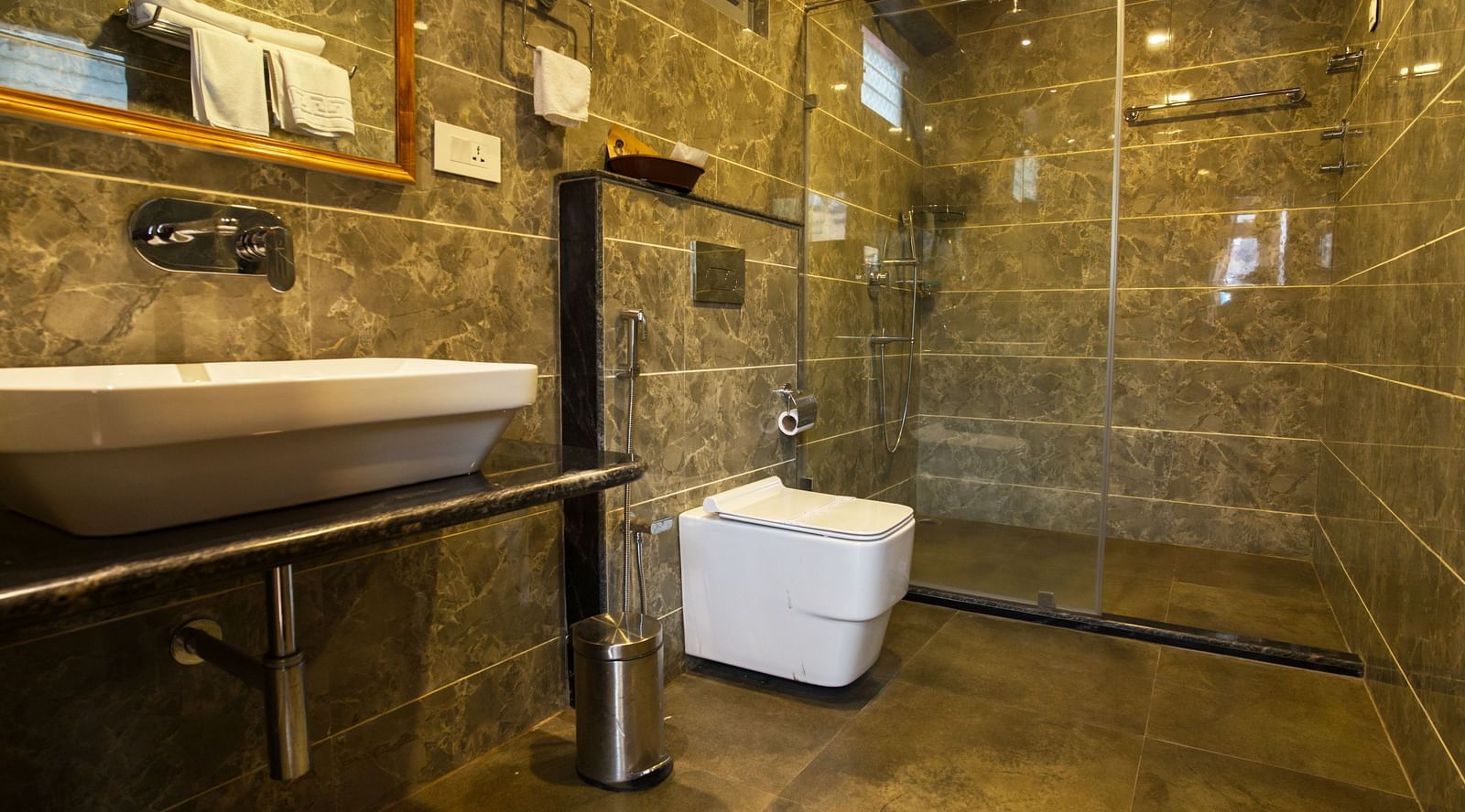 A view of the bathroom in Executive suite I Avianna Gangtok Prime Hotel & Spa