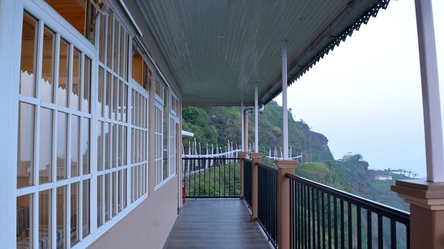 A facade image of a balcony - Avianna Windy House Wellness Retreat & Spa