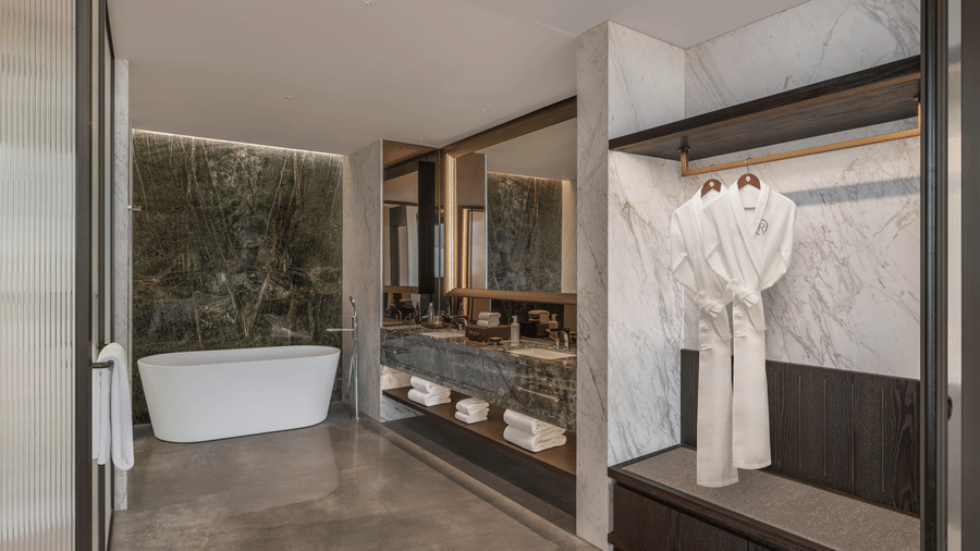 PREMIUM SUITE BATHROOM