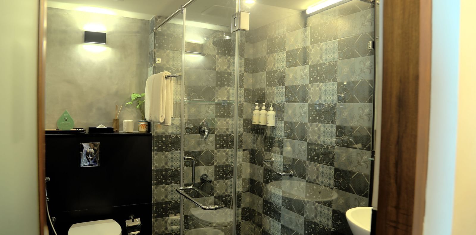 An image of a washroom with toiletries - Great Trails Yercaud by GRT Hotels