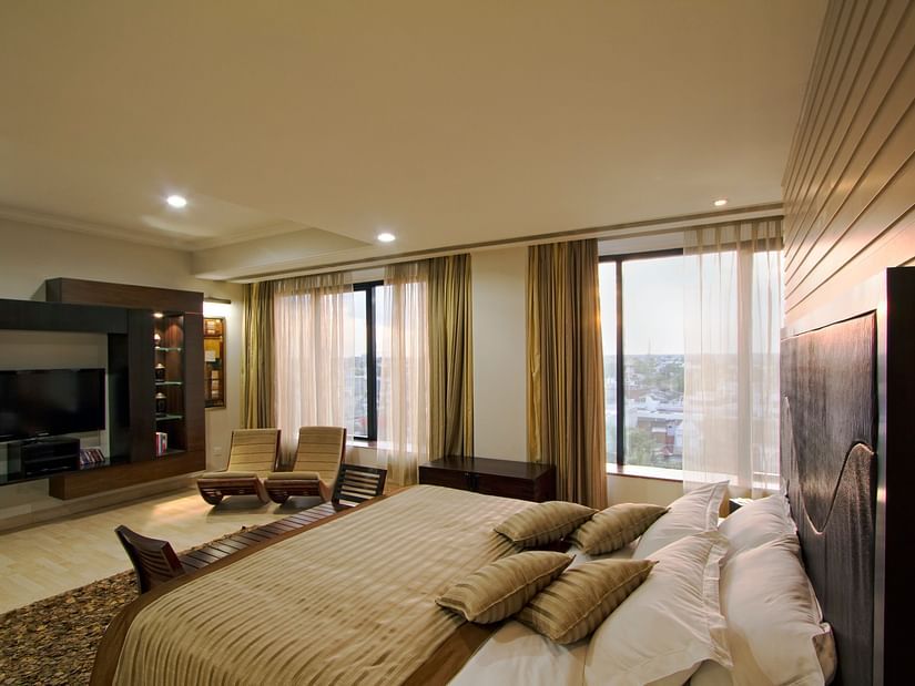 Lucknow Suites, The Piccadily Hotel, Rooms near Lucknow Airport 5