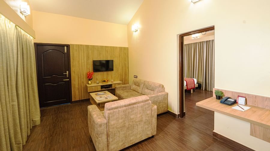 Robusta Suite Living Room