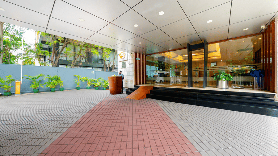The entrance with carpet and doors. | MGM Mark Whitefield