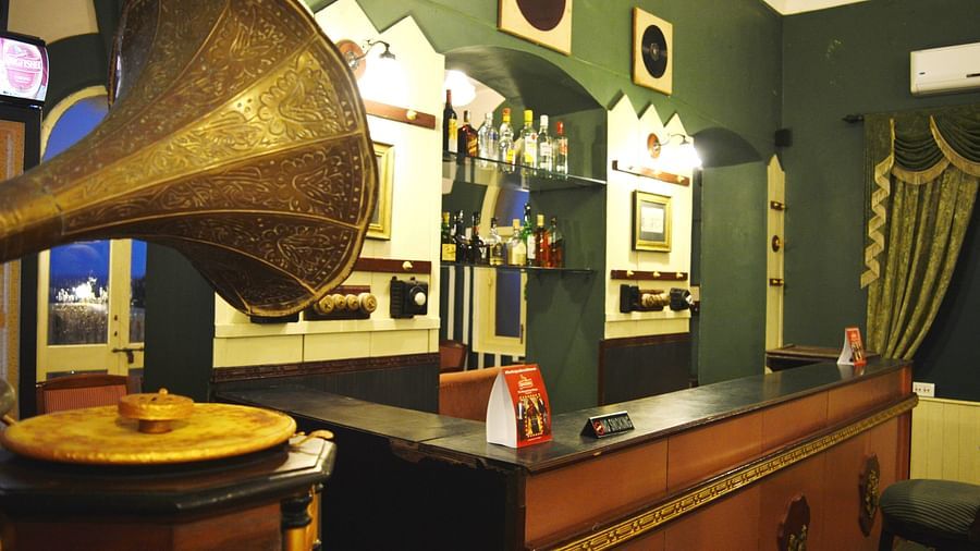 Classic Bar in Pune, Best Bars in Pune, Mahodadhi Palace, Pune