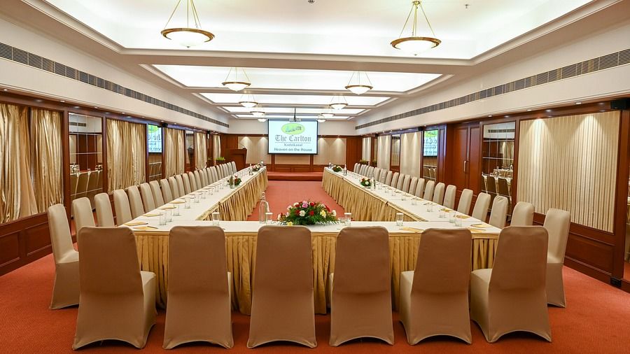 the sitting arrangement at Cumberland Banquet Hall in Kodaikanal hotel