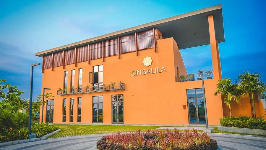 Facade of Singalila Club during the day