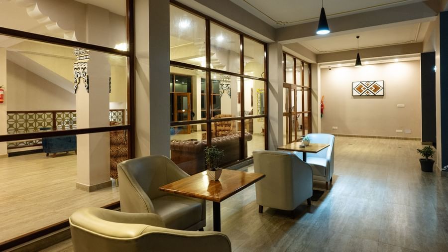 LOBBY AND RECEPTION (2)