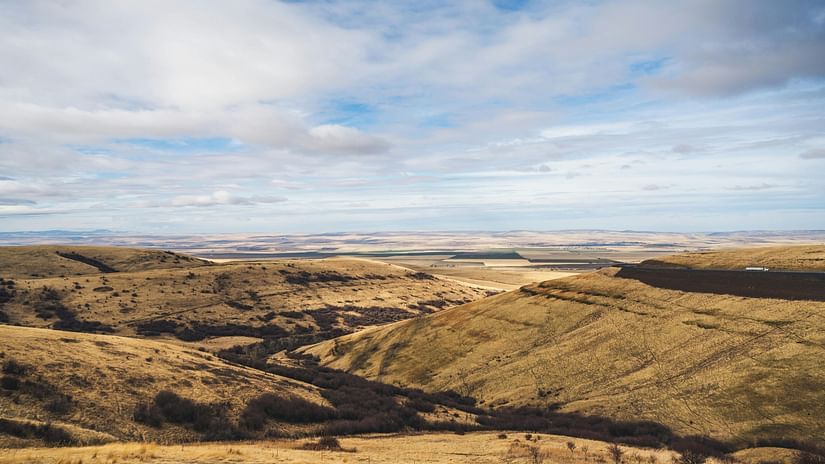 A view of a valley during dry season