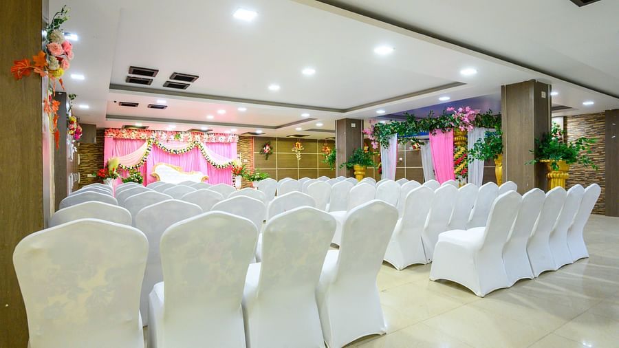 Tirkuta Hall showcasing stylish interior design and arranged seating at Biznotel by Pride, Deoghar