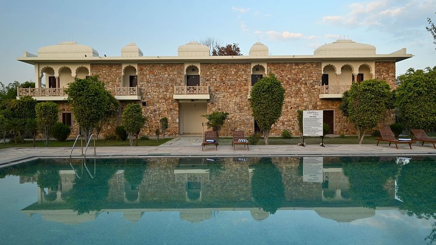 Swimming pool at Clarks Inn Suites, Ranthambore