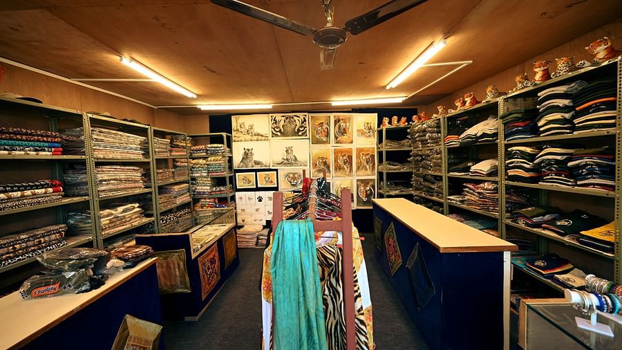 shopping market at Clarks Inn Suites, Ranthambore