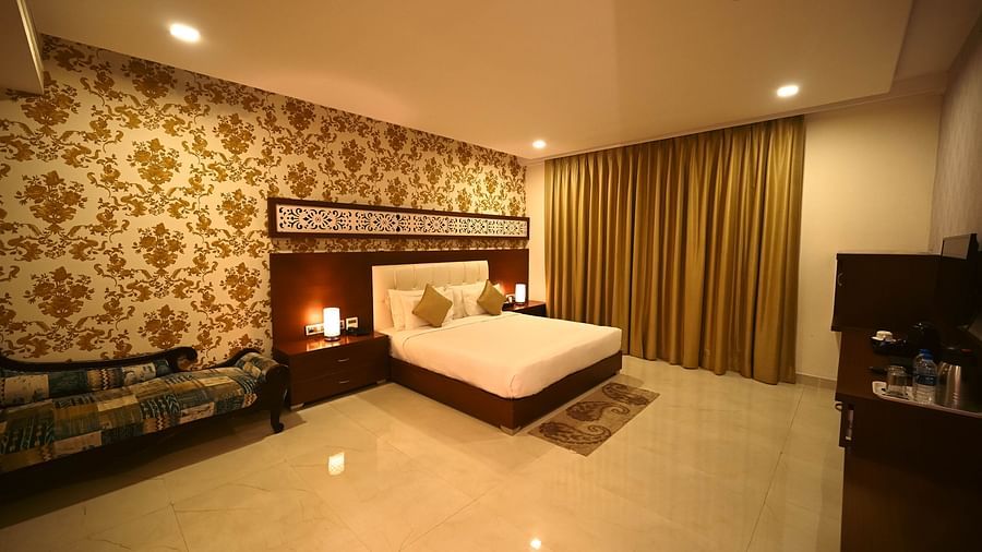 HONEYMOON SUITE