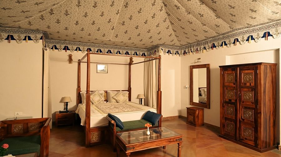 LUXURY TENT 1