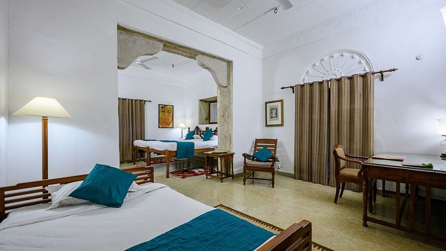 Deo Bagh - 17th Century, Gwalior - view of the two attached bedrooms at Mohini Mahal - Naubagh / Garden View