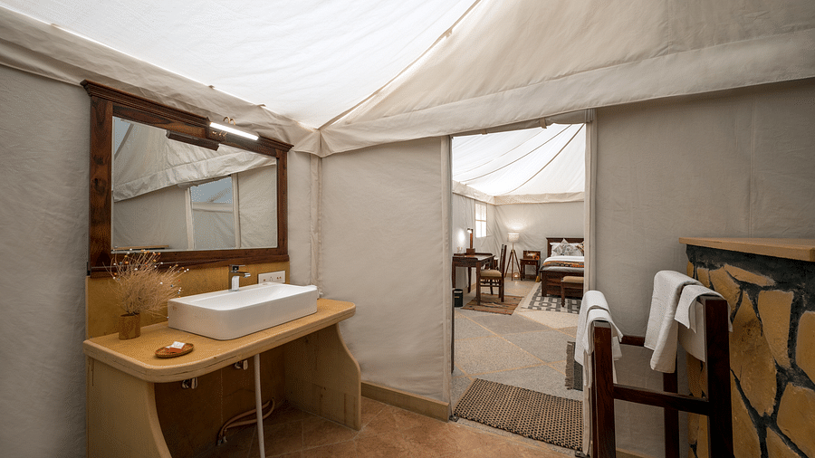 The wash basin inside the Premium Camp washroom - Karwaan Jaisalmer