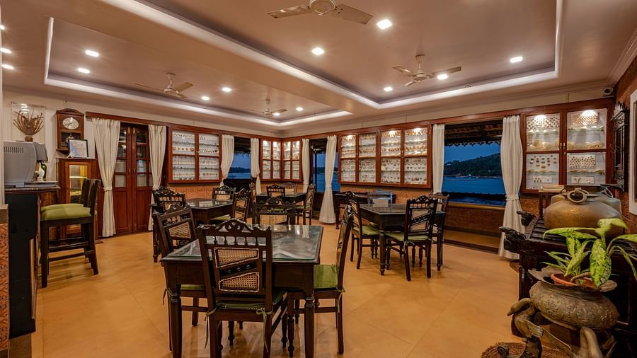 Seating arragements at Sea Hourse restaurant in Neemrana s Three waters