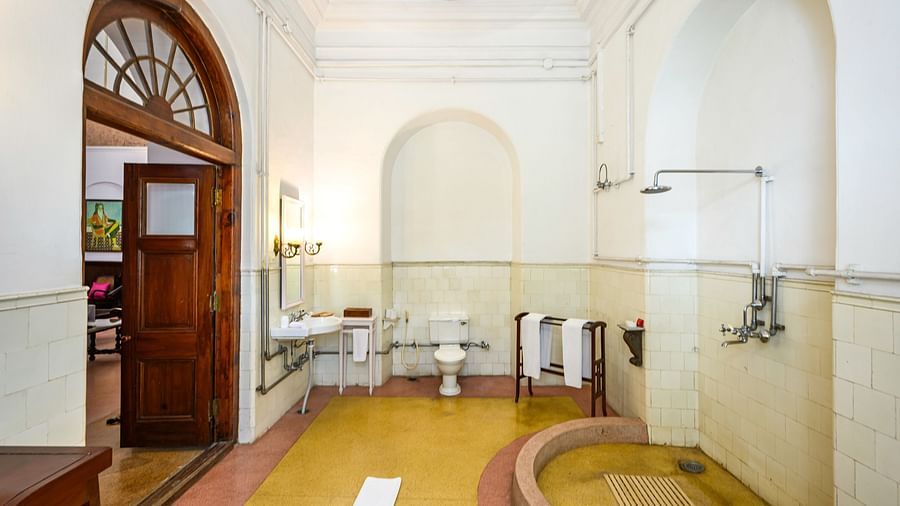 An overview of the bathroom showing the bath area inside Raja Sardul Singh room - The Baradari Palace