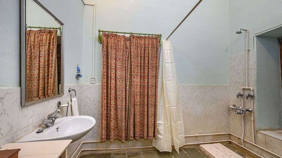Gray Washroom