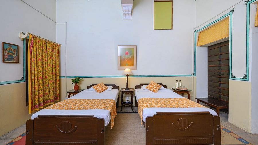 Yellow Room 2