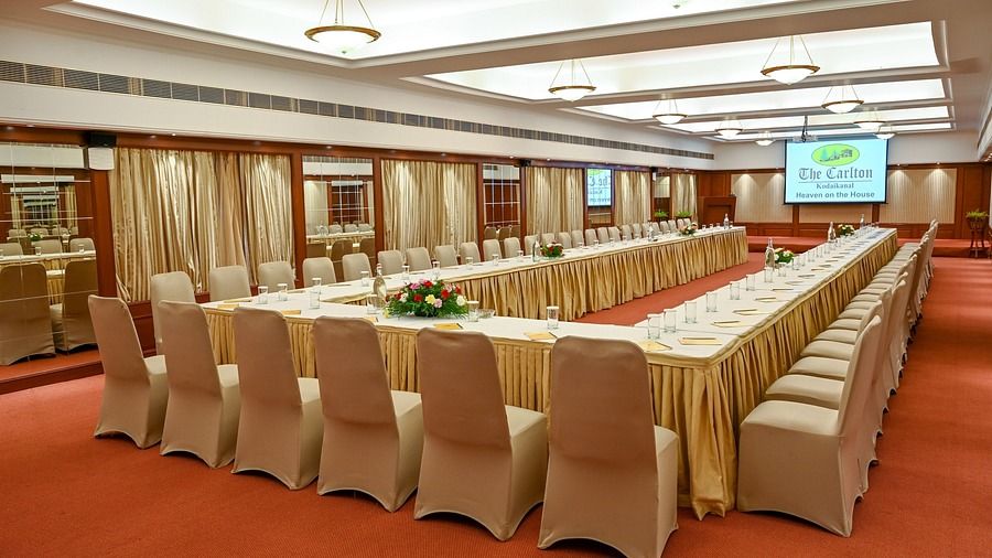 the sitting arrangement at Cumberland Banquet Hall in Kodaikanal 