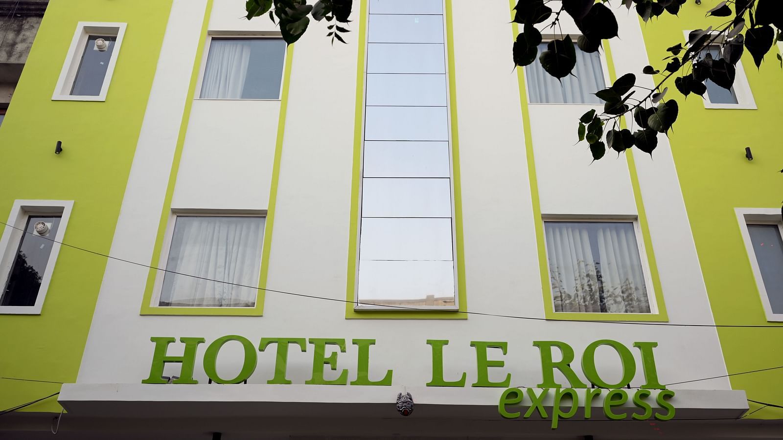 Picture featuring the facade of Hotel Le ROI Express, Karol Bagh 