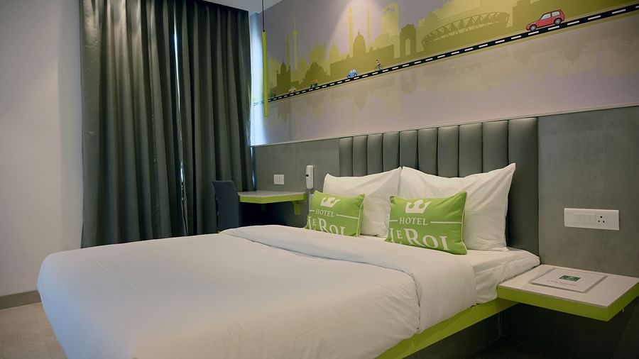 Picture featuring the interior view of Deluxe room - Hotel Le ROI Express, Karol Bagh 