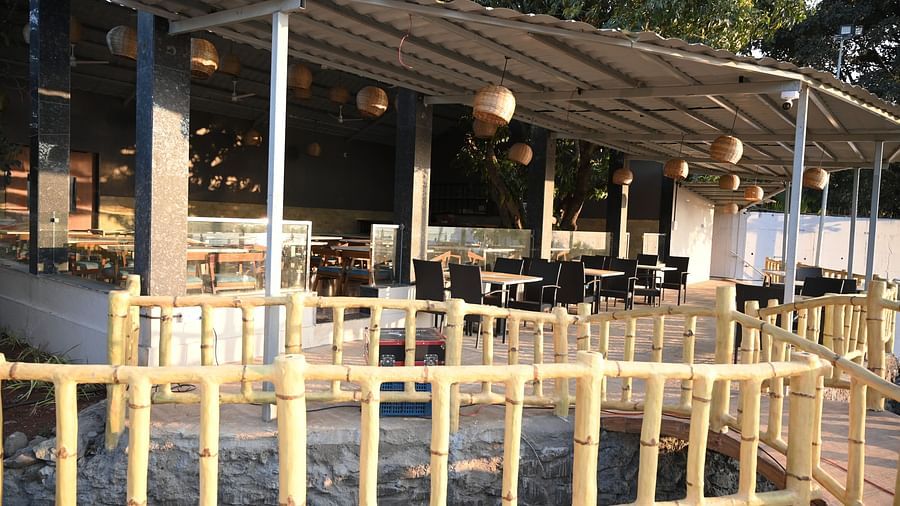 Dining at Amarai at Mango Leaf Lake Resort, Pune 1