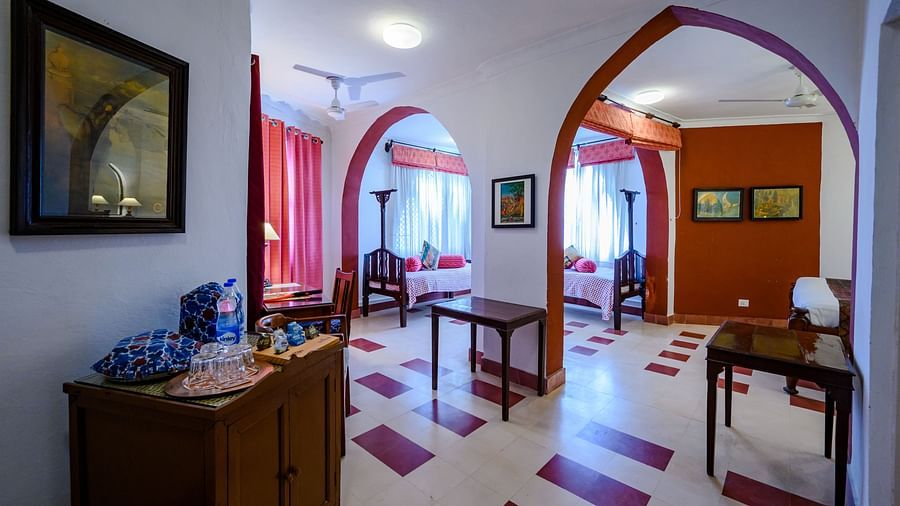Hill Fort Kesroli 14th Century Alwar - interior view of the Naruka Burj - Countryside View room with two dome-like entrances to a different section of the room