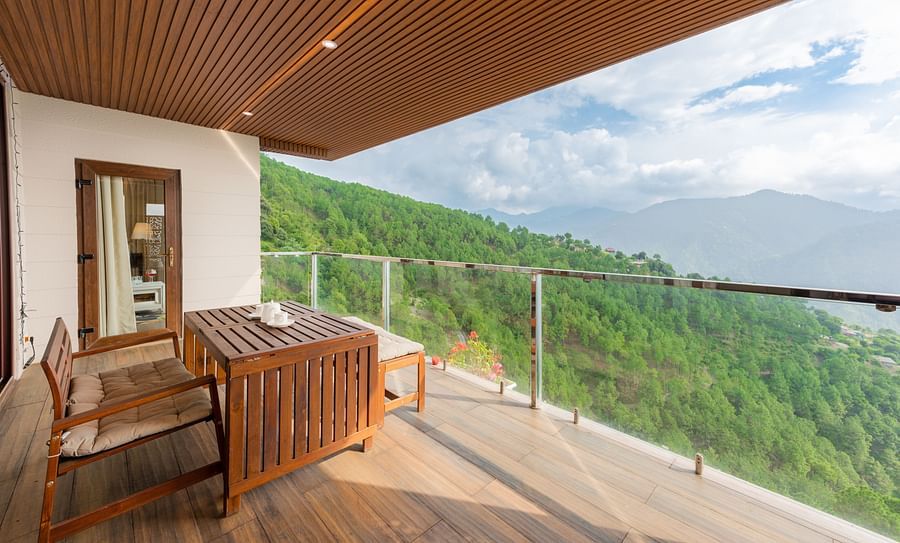 alt-text Balcony(1)