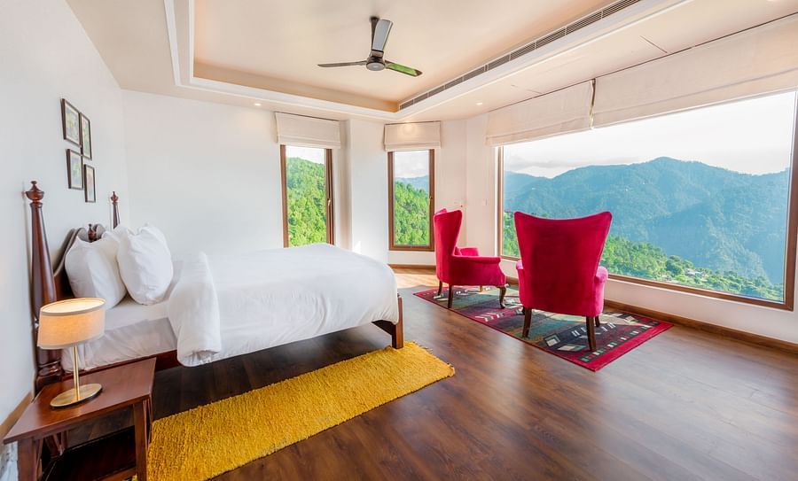 alt-text Premium Apartment (Bedroom)