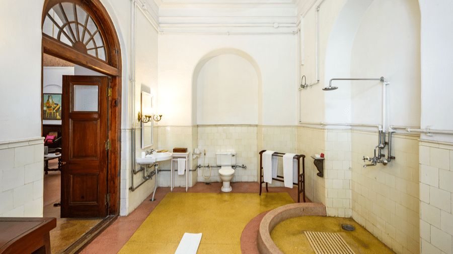 An overview of the bathroom showing the bath area inside Raja Sardul Singh room - The Baradari Palace