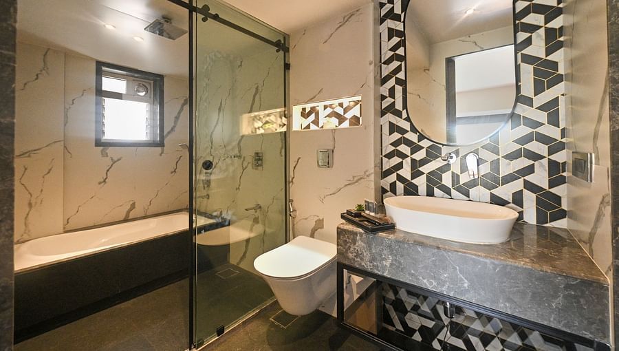 Studio Suite washroom image