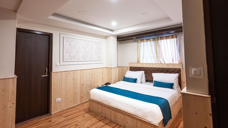 PREMIUM ROOM WITH  BALCONY7