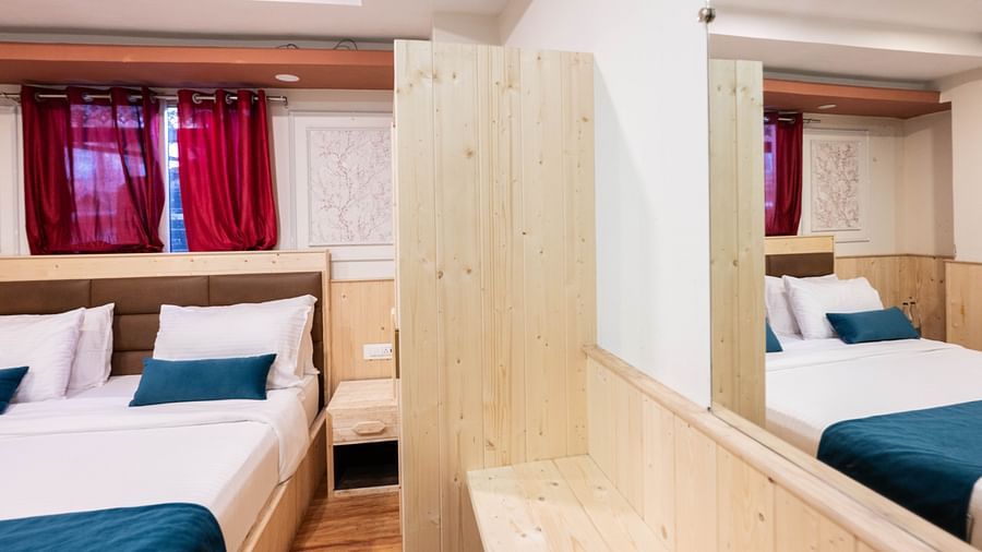 PREMIUM ROOM WITH BALCONY 4