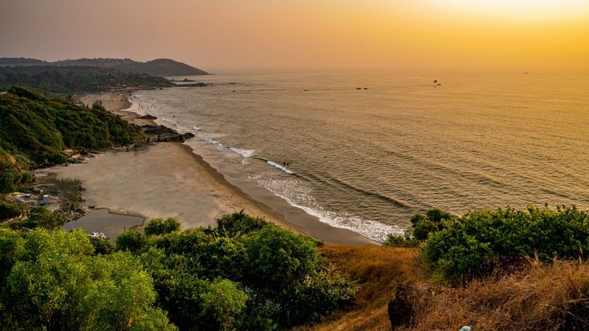 The view of the shoreline from Chapora fort 